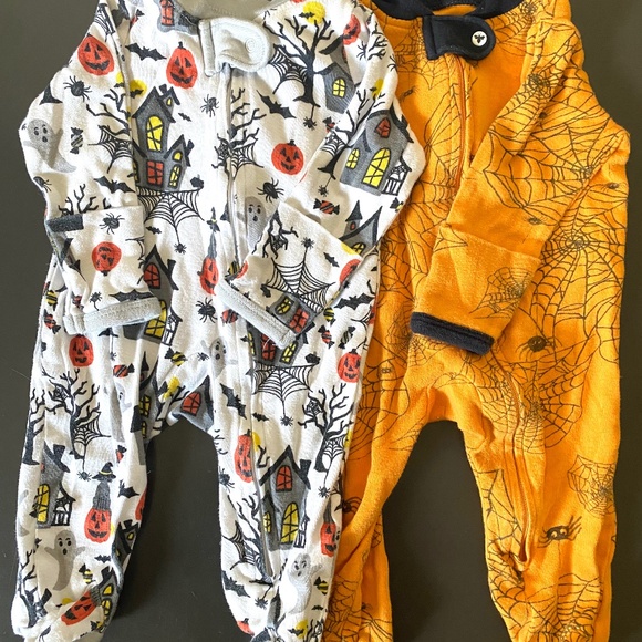 The Honest Company and Burt’s Bees Other - Baby Halloween Sleeper Bundle